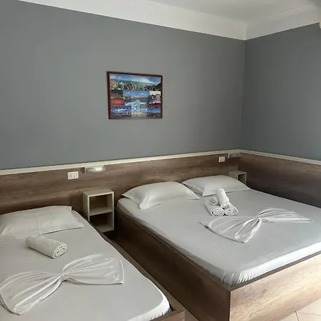 Niagara ホテル 3*