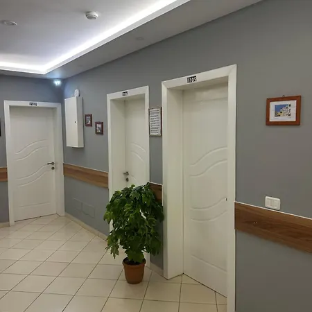 Niagara ホテル 3*